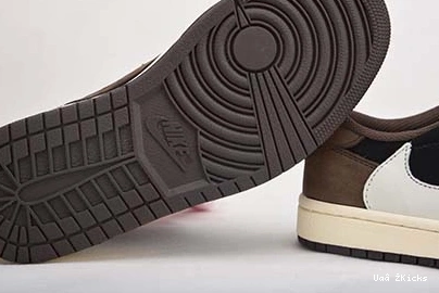 AIR TRAVIS AllSeason CQ4277- MOCHA 7531 JORDAN LOW 1 SCOTT DARK 262 0812
